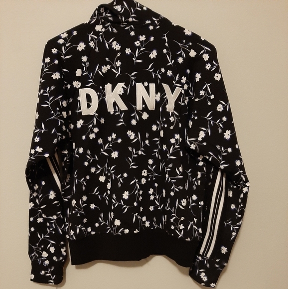 DKNY SPORT - Picture 2 of 3